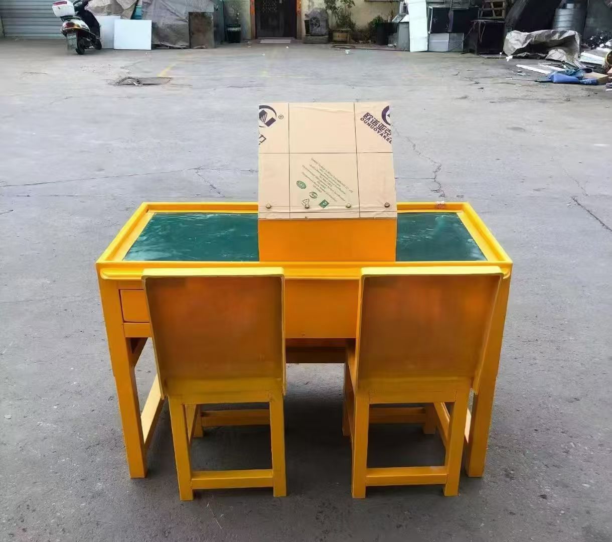 黑河防静电导通桌井下煤矿火工品发放桌：危险品流转的安全守护者